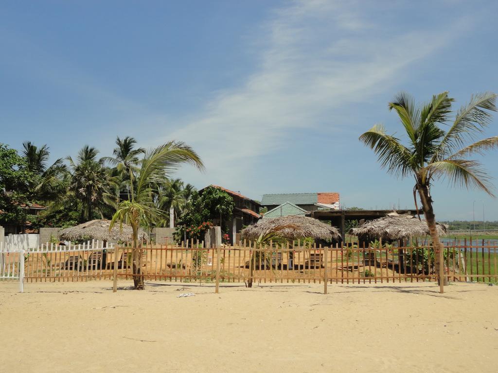 Yoho Hotel Arugambay Beach Inn Arugam Bay Kültér fotó