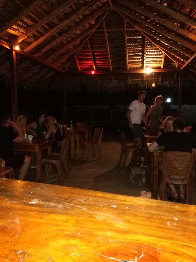 Yoho Hotel Arugambay Beach Inn Arugam Bay Kültér fotó